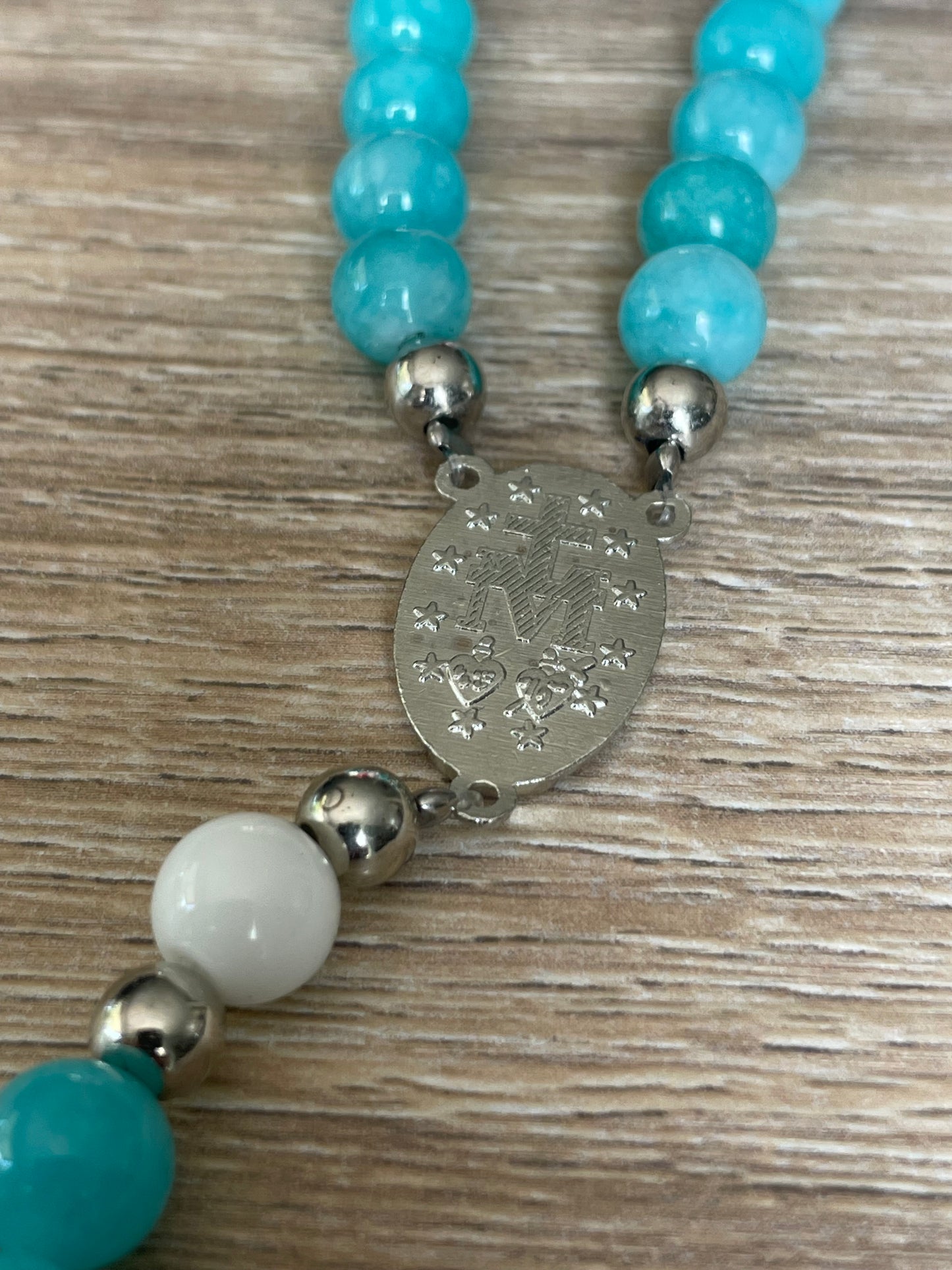 Chapelet Apaisant en Amazonite et Vierge Miraculeuse